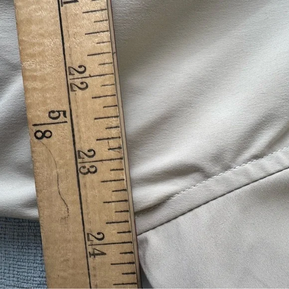 NEW Athleta Women's Midday Ultra Cropped Shirt Large Beige/Tan NWT - Picture 7 of 10